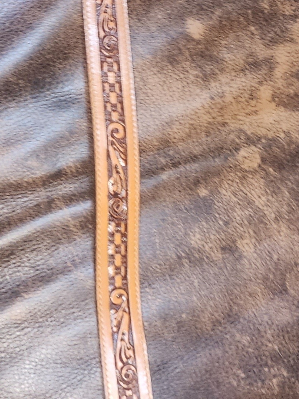 Carved Leather Men’s Belt in Tan